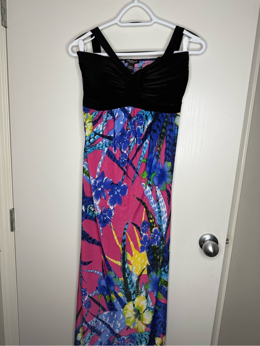 Streetwear Society Tropical Floral Maxi Dress with Black Bodice Medium